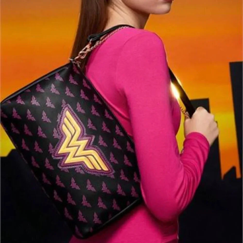 NWT SHEIN Wonder Woman trend Geometric pattern marvel vegan leather shoulder bag